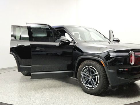 Used 2025 Rivian R1S Adventure image 12