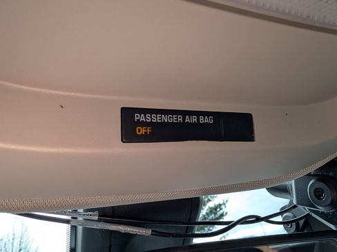 Used 2021 Chevrolet Colorado W/T w/ WT Convenience Package image 29