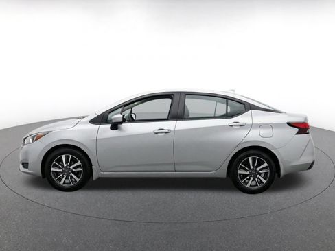 Used 2025 Nissan Versa SV FWD image 4