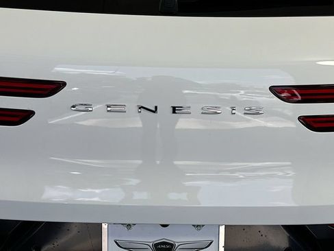 New 2026 Genesis GV70 2.5T Advanced AWD/4WD image 22