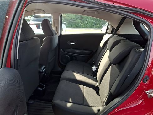 Used 2016 Honda HR-V LX image 11
