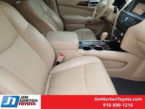Used 2015 Nissan Pathfinder SL w/ Trailer Tow Package FWD image 15
