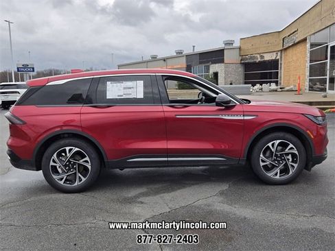 New 2026 Lincoln Nautilus Premier image 2