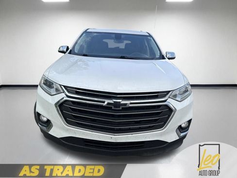 Used 2018 Chevrolet Traverse LT FWD image 2