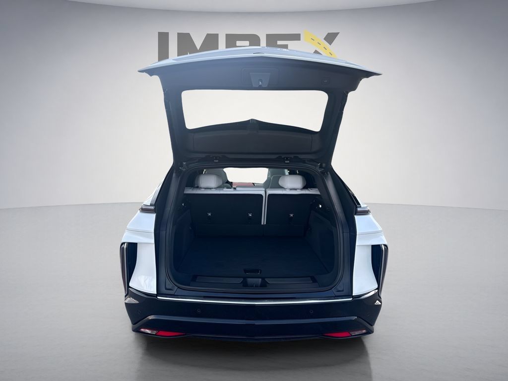 Used 2025 Cadillac Lyriq Luxury RWD image 41