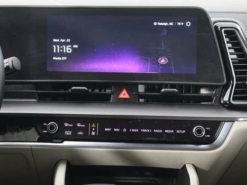 Certified 2025 Kia Sportage EX FWD image 27