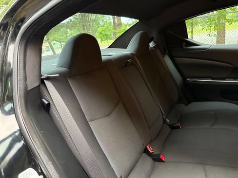 Used 2013 Dodge Avenger SE FWD image 18