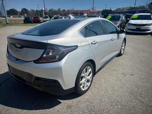 Used 2018 Chevrolet Volt Premier w/ Driver Confidence Package image 5