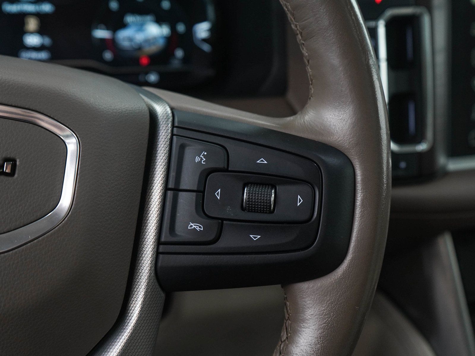 Used 2022 GMC Yukon Denali AWD/4WD image 29