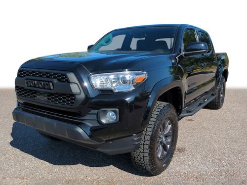 Used 2021 Toyota Tacoma SR5 image 1