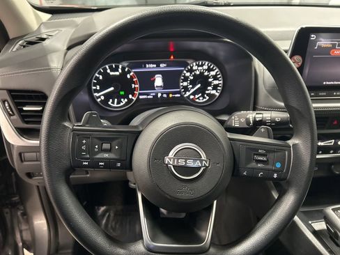 Used 2024 Nissan Rogue SV image 12