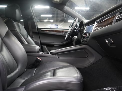 Used 2023 Porsche Macan S AWD/4WD image 23