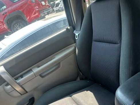 Used 2013 Chevrolet Silverado 2500 W/T AWD/4WD image 7