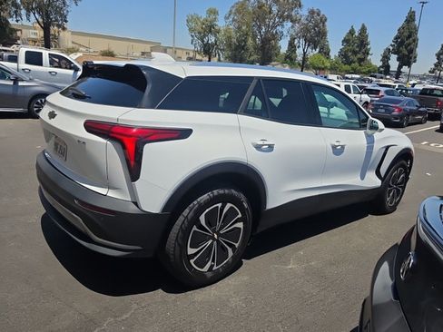 Used 2024 Chevrolet Blazer EV LT AWD/4WD image 3