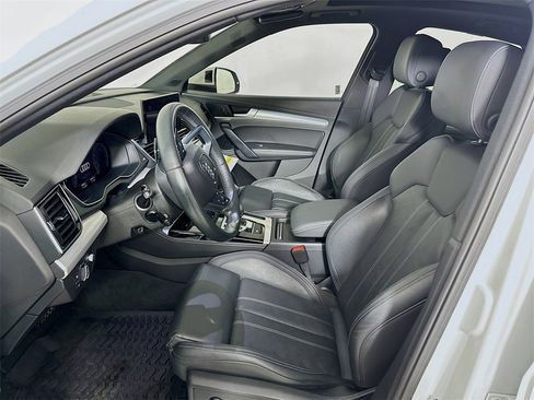 Used 2021 Audi Q5 Prestige w/ Prestige Package image 8