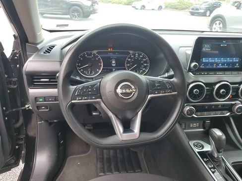 Used 2024 Nissan Sentra SV FWD image 25