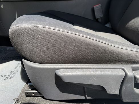Used 2020 Nissan Sentra SV FWD image 17