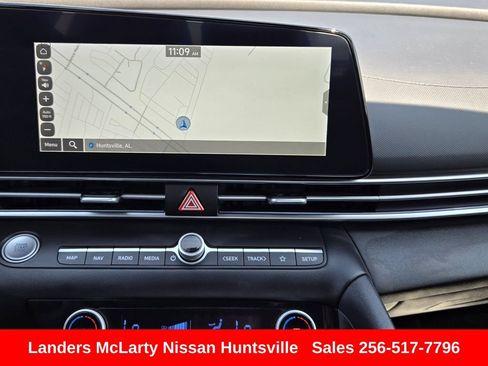 Used 2024 Hyundai Elantra SEL FWD image 19