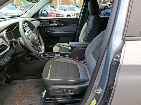 Certified 2023 Chevrolet TrailBlazer LT w/ Convenience Package FWD image 15