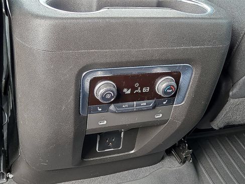 Used 2023 Chevrolet Tahoe High Country RWD image 17