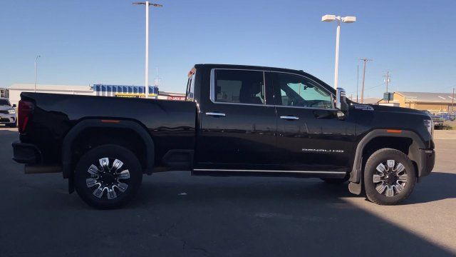 Used 2026 GMC Sierra 3500 Denali w/ Denali Reserve Package AWD/4WD image 2