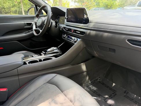 Used 2022 Hyundai Sonata SEL Plus w/ Winter Weather Package FWD image 9