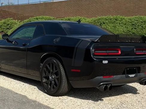 Used 2016 Dodge Challenger R/T Scat Pack RWD image 6