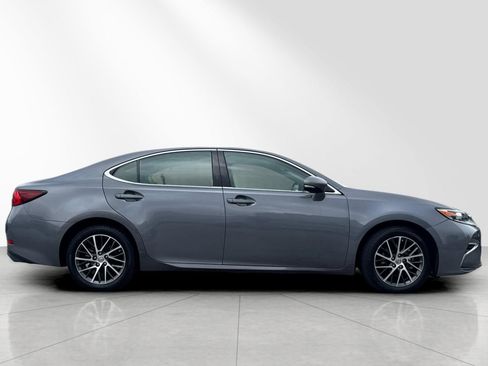 Used 2017 Lexus ES 350 w/ Navigation System Package FWD image 3