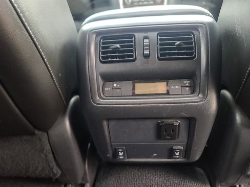 Used 2013 Nissan Pathfinder SL w/ SL Premium Pkg image 22