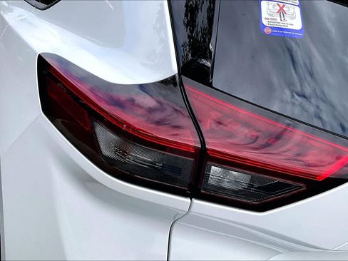 New 2026 Nissan Rogue Platinum w/ Platinum Premium Package AWD/4WD image 13