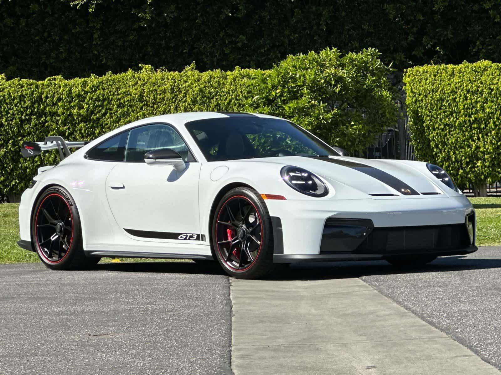 Certified 2025 Porsche 911 GT3 RWD image 9