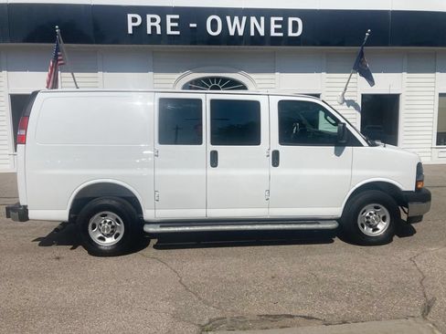 Certified 2025 Chevrolet Express 2500 w/ Driver Convenience Package RWD image 4