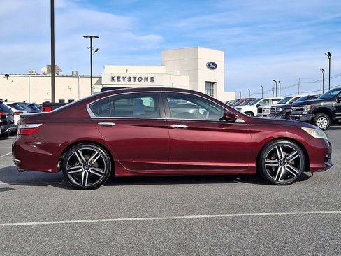Used 2016 Honda Accord Sport image 7