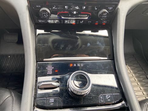 Used 2022 Jeep Grand Cherokee Limited 4xe w/ Luxury Tech Group II AWD/4WD image 25