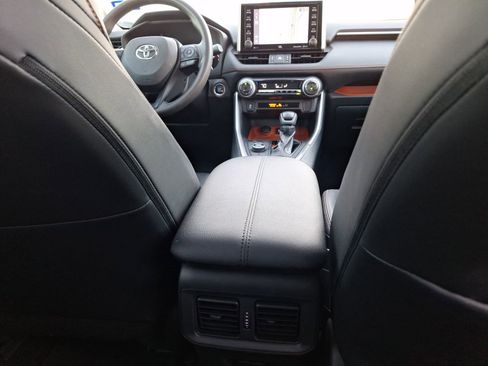 Used 2019 Toyota RAV4 Adventure image 34