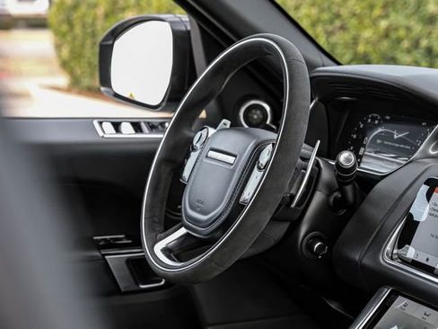 Used 2020 Land Rover Range Rover Sport HST image 24