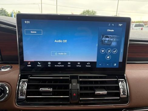 Used 2024 Lincoln Navigator L Reserve AWD/4WD image 27