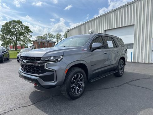 Used 2021 Chevrolet Tahoe Z71 w/ Z71 Signature Package AWD/4WD image 3