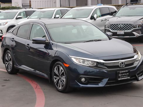 Used 2017 Honda Civic EX-T image 5