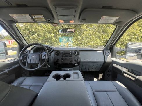 Used 2016 Ford F250 XL w/ Power Equipment Group RWD image 28