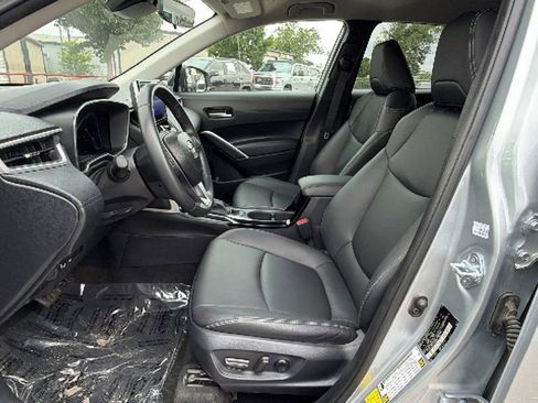 Certified 2025 Toyota Corolla Cross XLE AWD/4WD image 16