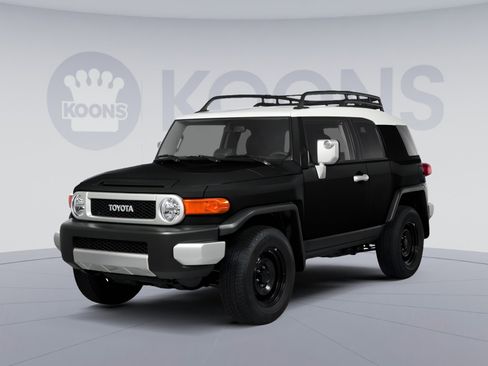 Used 2014 Toyota FJ Cruiser 4WD w/ Upgrade Package image 1