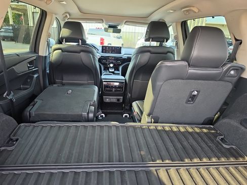 Used 2024 Acura MDX FWD w/ Technology Package image 9