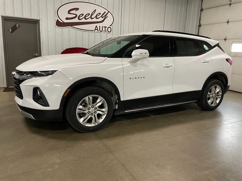 Used 2021 Chevrolet Blazer LT FWD image 3