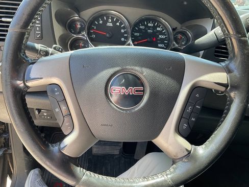 Used 2011 GMC Sierra 2500 SLE w/ SLE Preferred Package AWD/4WD image 15