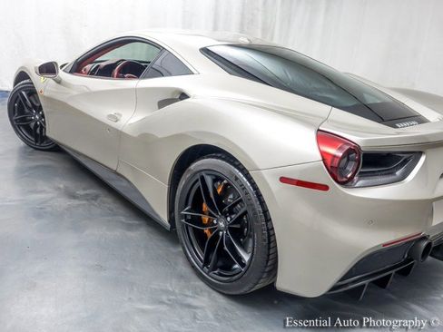Used 2016 Ferrari 488 GTB RWD image 10
