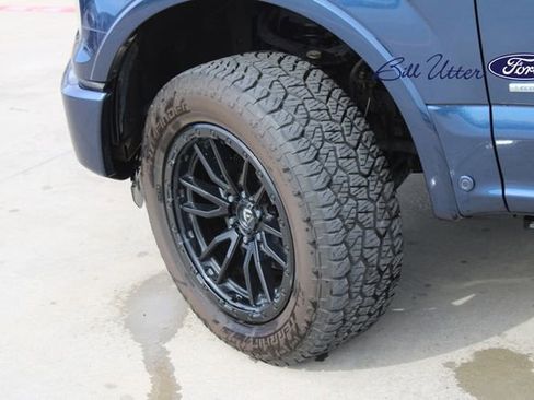 Used 2016 Ford F150 Platinum w/ Equipment Group 701A Luxury image 9