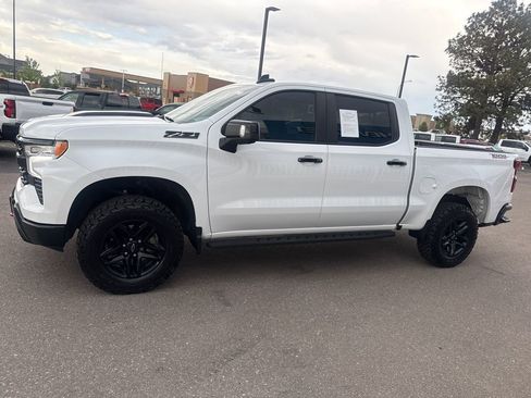 Used 2023 Chevrolet Silverado 1500 LT Trail Boss w/ Convenience Package II AWD/4WD image 2