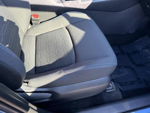 Used 2023 Toyota RAV4 SE w/ Convenience Package image 10