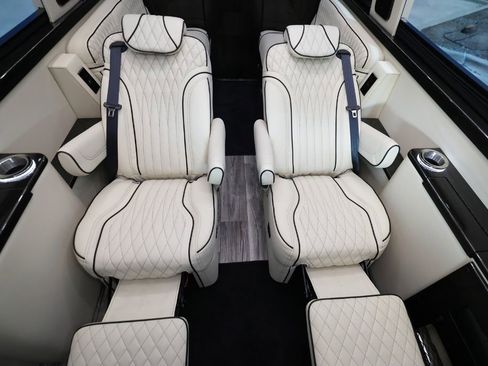 Used 2024 Mercedes-Benz Sprinter 3500 image 21